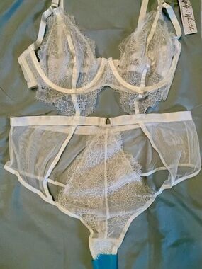Delicate Sheer Lace Bra & Panty Lingerie Set in White by Wolf & Whistle NWT
